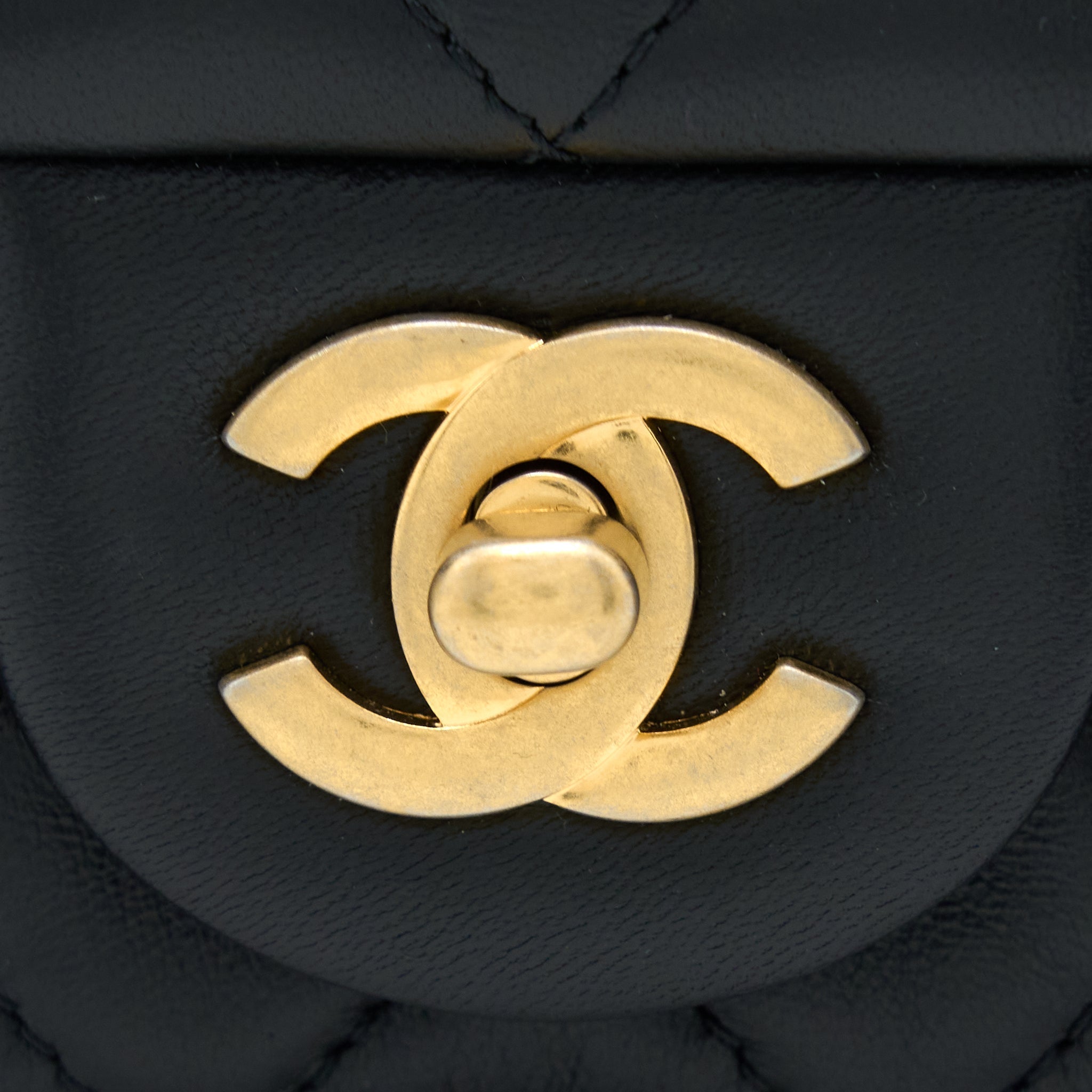 chanel-pearl-crush-mini-rectangular-flap-bag-lambskin-black-brushed-ghw
