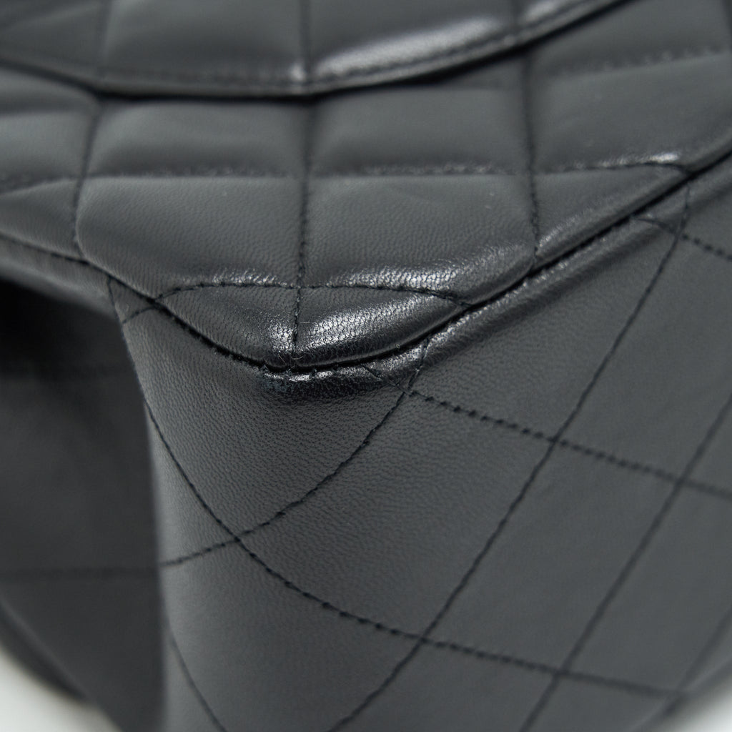 chanel-jumbo-classic-double-flap-bag-lambskin-black-ghw