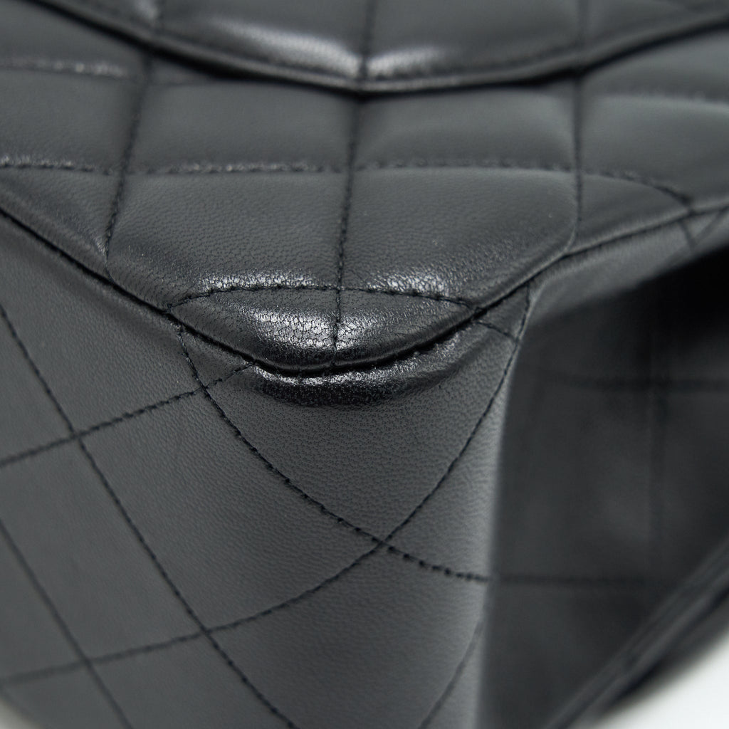 chanel-jumbo-classic-double-flap-bag-lambskin-black-ghw