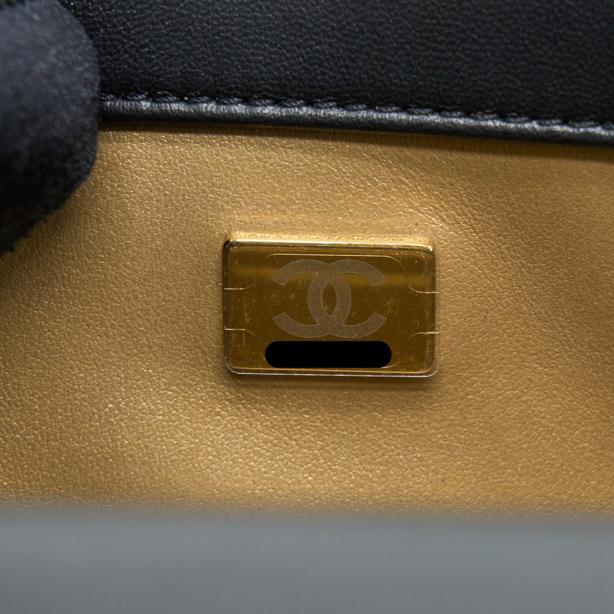 chanel-23c-pearl-crush-mini-rectangular-flap-bag-lambskin-black-ghw-microchip