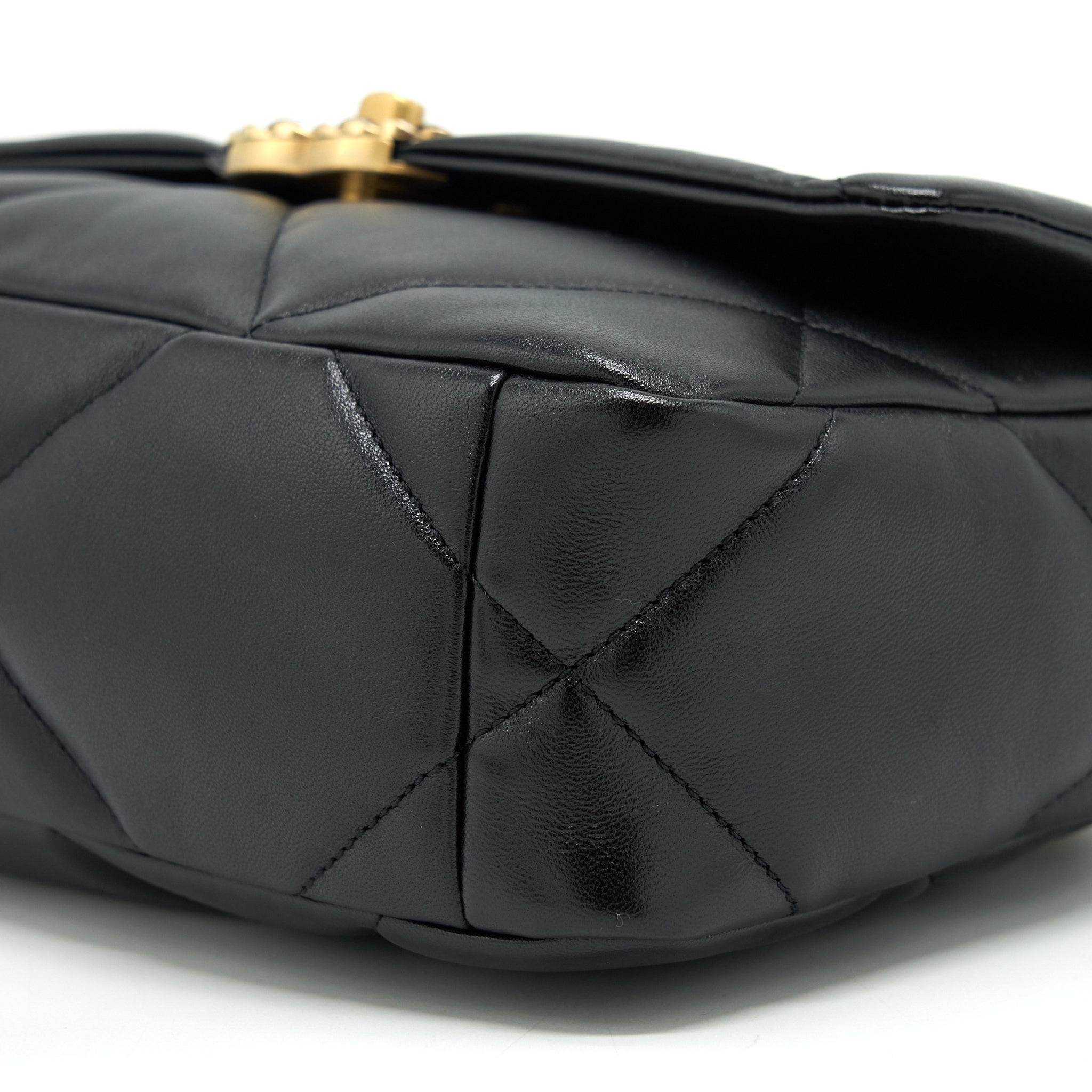 chanel-small-19-bag-lambskin-black-ghw-microchip