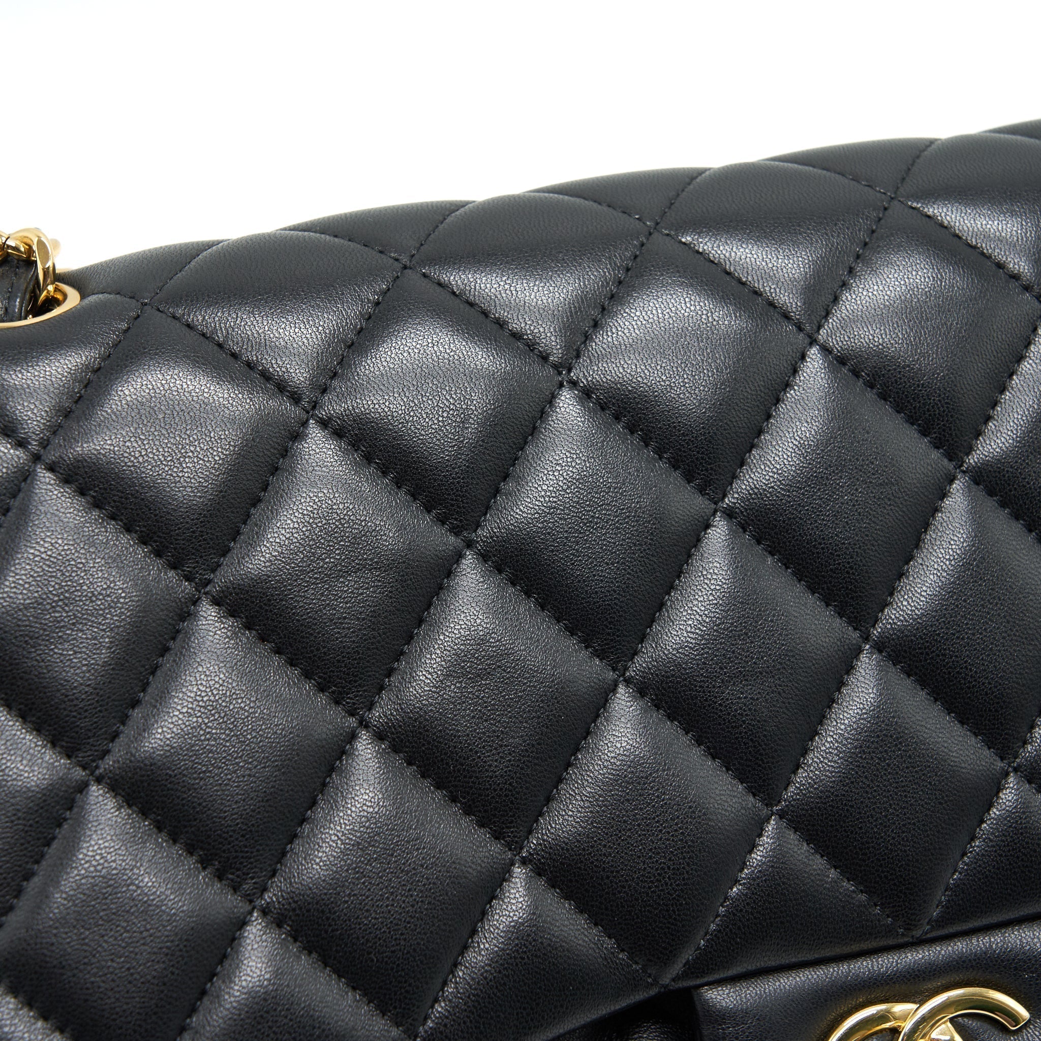 chanel-jumbo-classic-double-flap-bag-lambskin-black-ghw