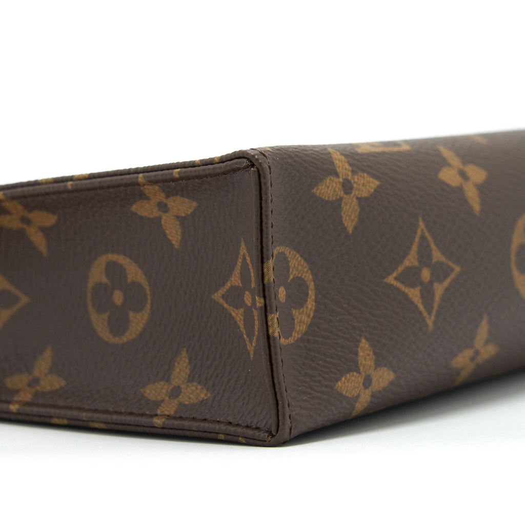 louis-vuitton-toiletry-pochette-26-monogram-canvas-ghw