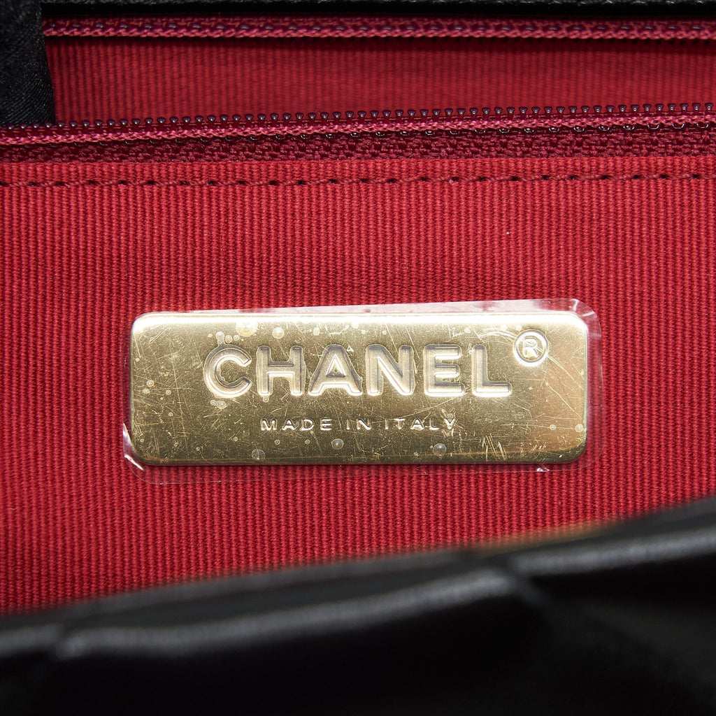 chanel-small-19-bag-lambskin-black-ghw-microchip