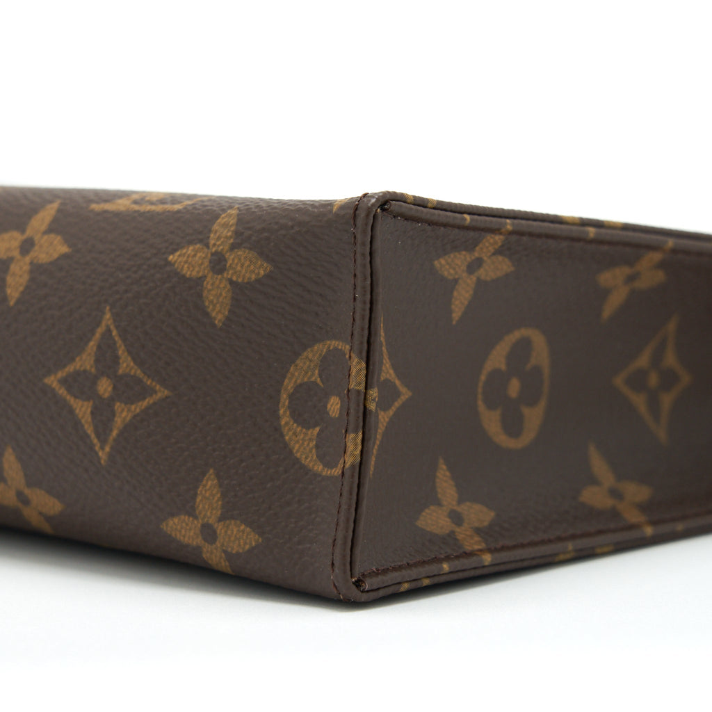 louis-vuitton-toiletry-pochette-26-monogram-canvas-ghw