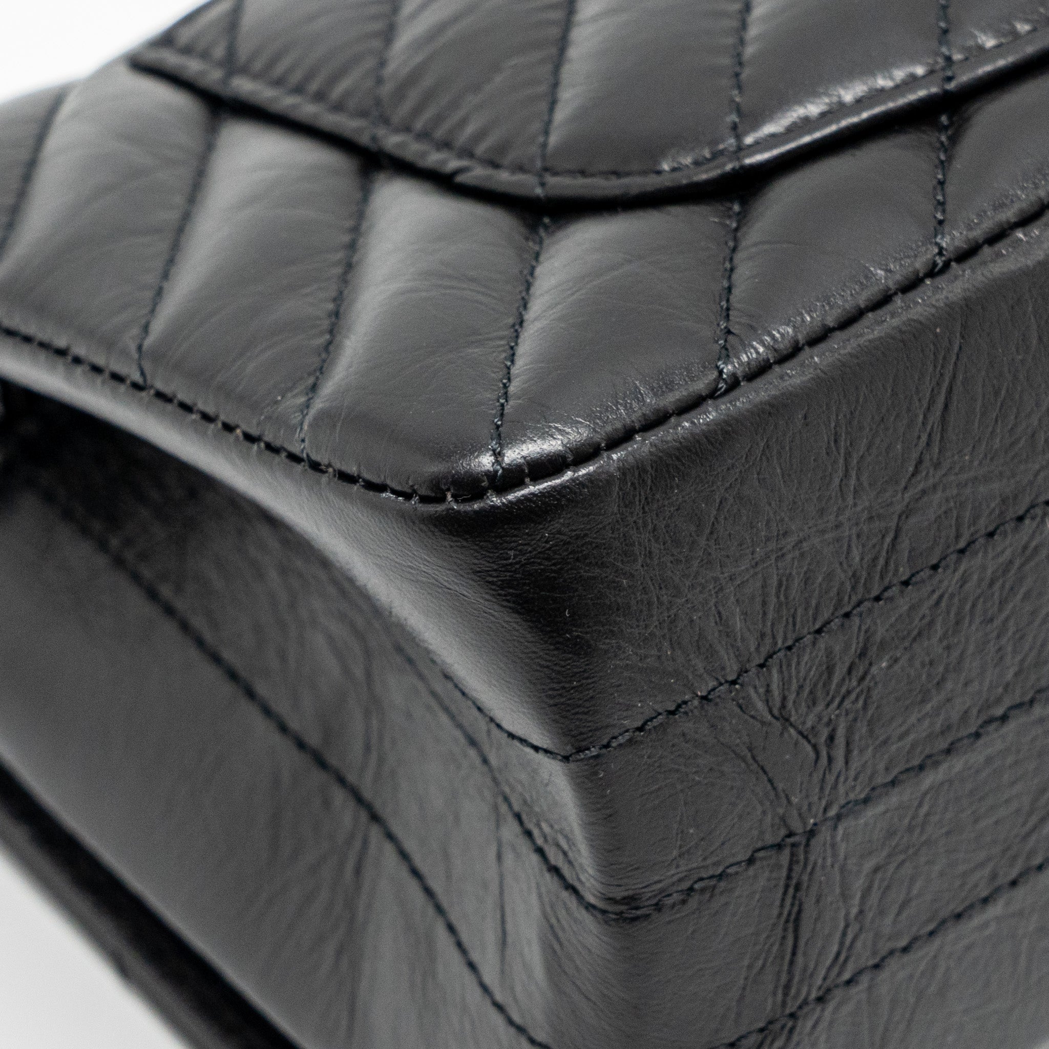 chanel-mini-2-55-reissue-chevron-calfskin-so-black-2