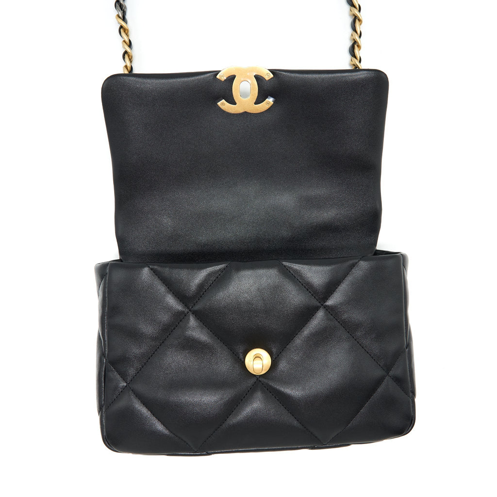 chanel-small-19-bag-lambskin-black-ghw-microchip