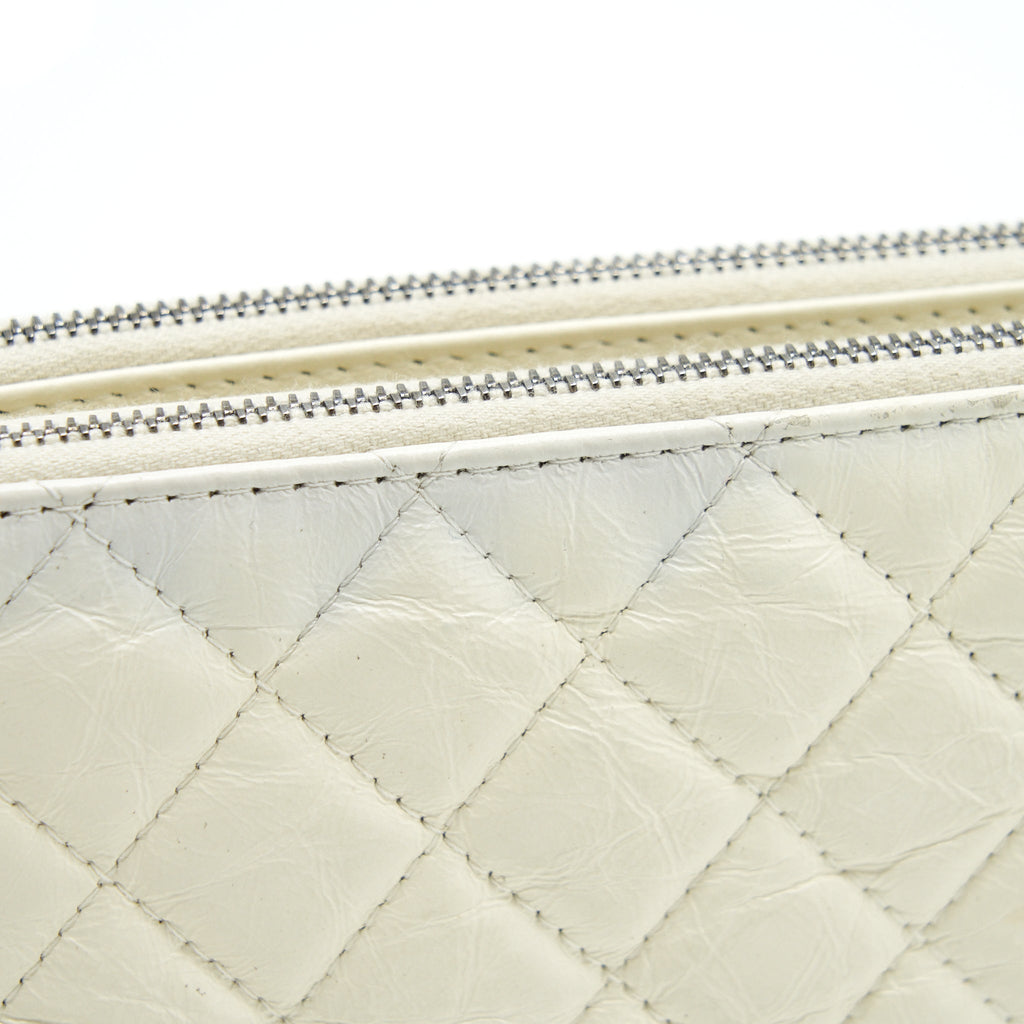 chanel-gabrielle-clutch-on-chain-aged-calfskin-white-with-silver-and-gold-hardware