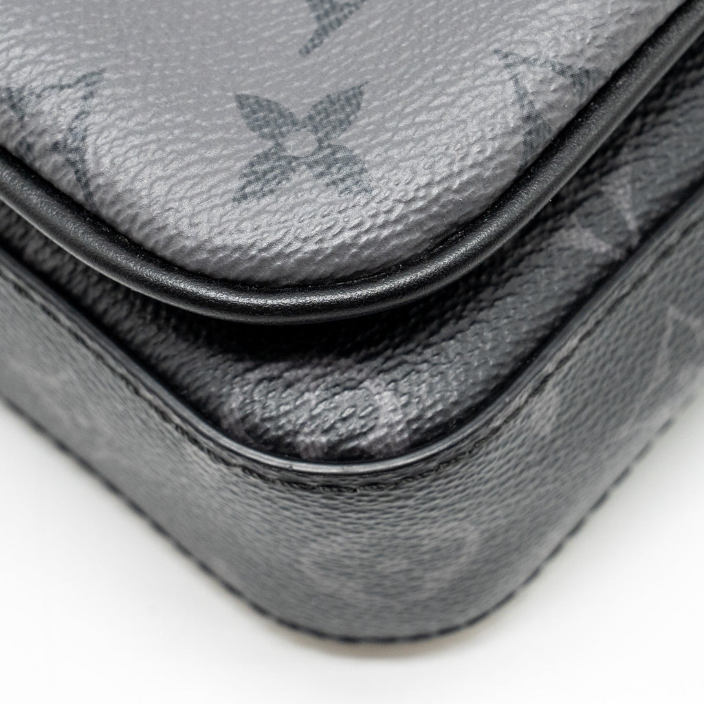 louis-vuitton-trio-messanger-monogram-eclipse-canvas-black-black-hardware