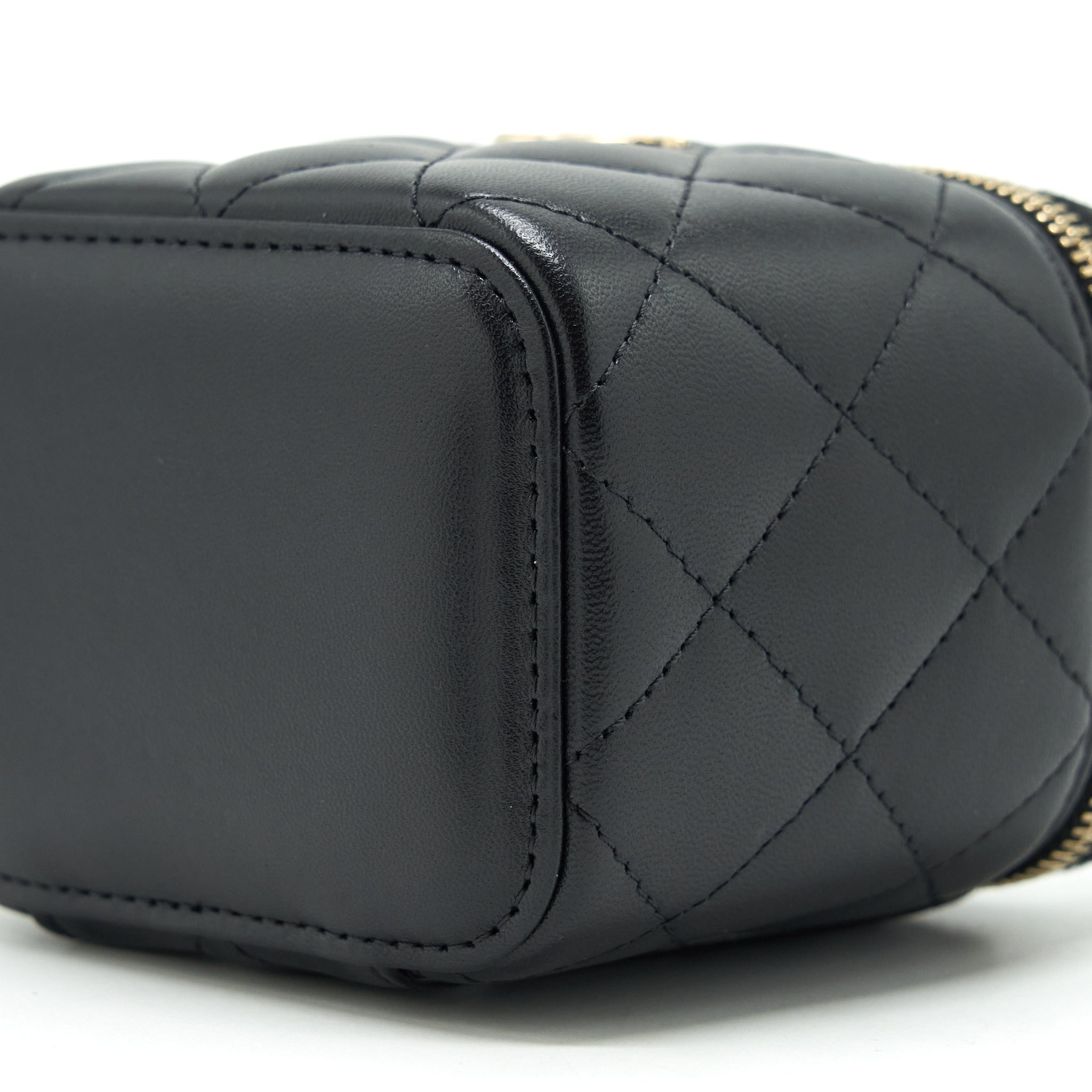 chanel-top-handle-mini-vanity-with-chain-lambskin-black-lghw
