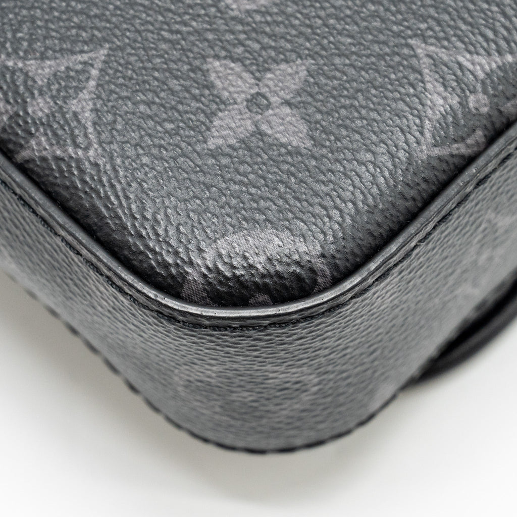 louis-vuitton-trio-messanger-monogram-eclipse-canvas-black-black-hardware