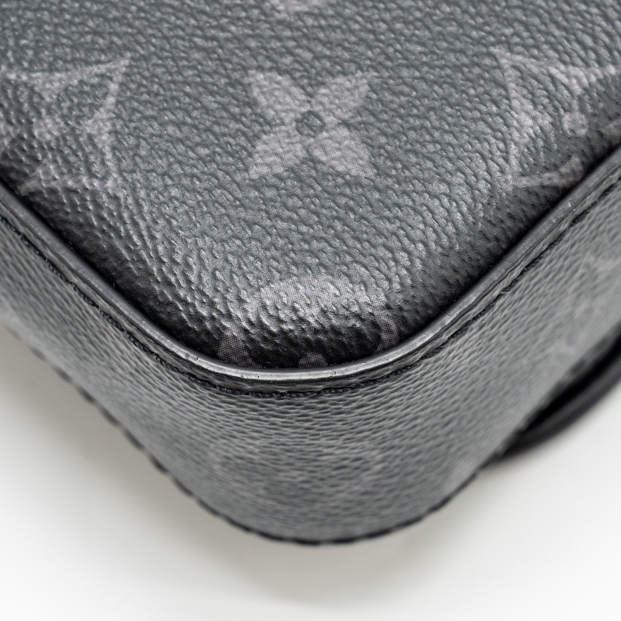 louis-vuitton-trio-messanger-monogram-eclipse-canvas-black-black-hardware