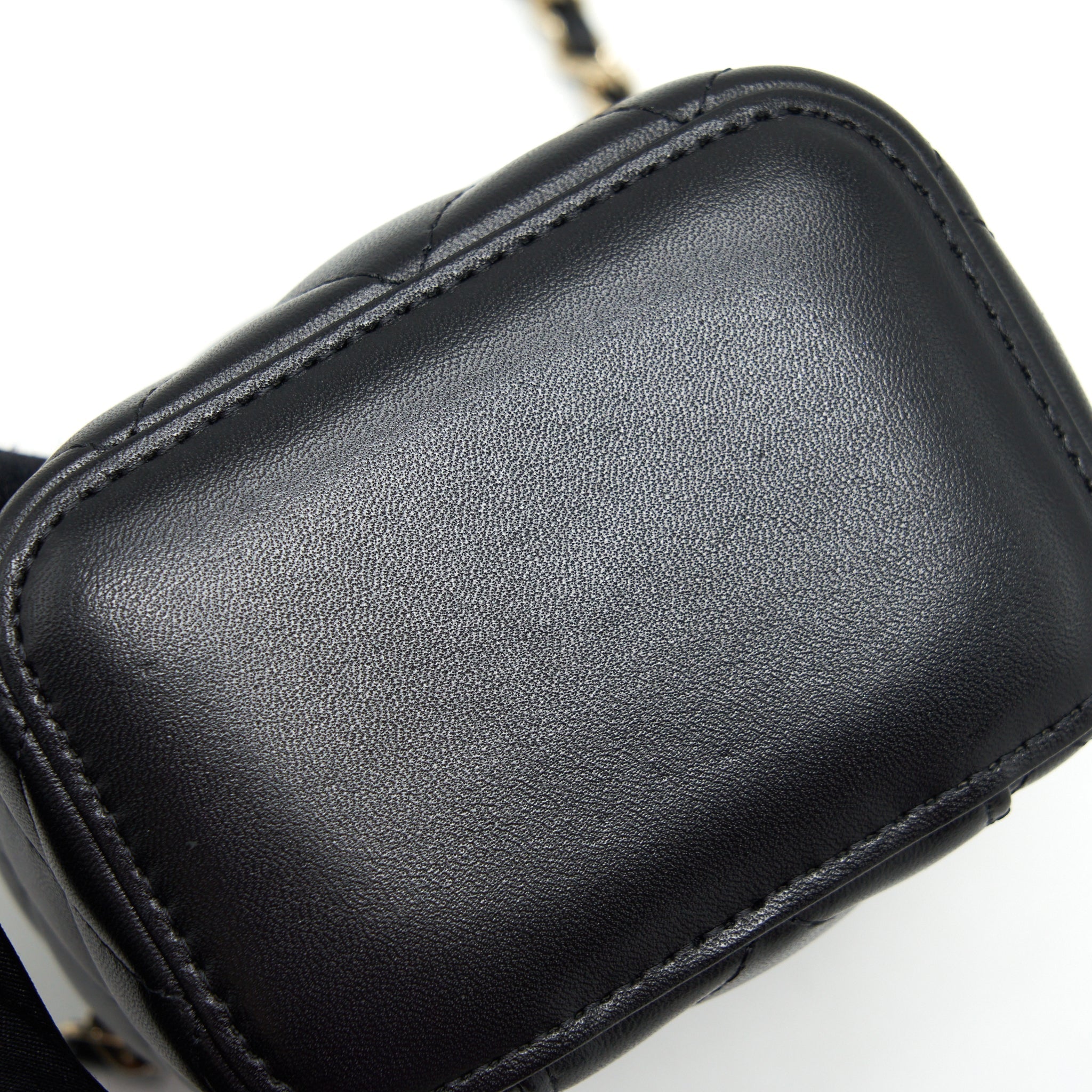 chanel-top-handle-mini-vanity-with-chain-lambskin-black-lghw