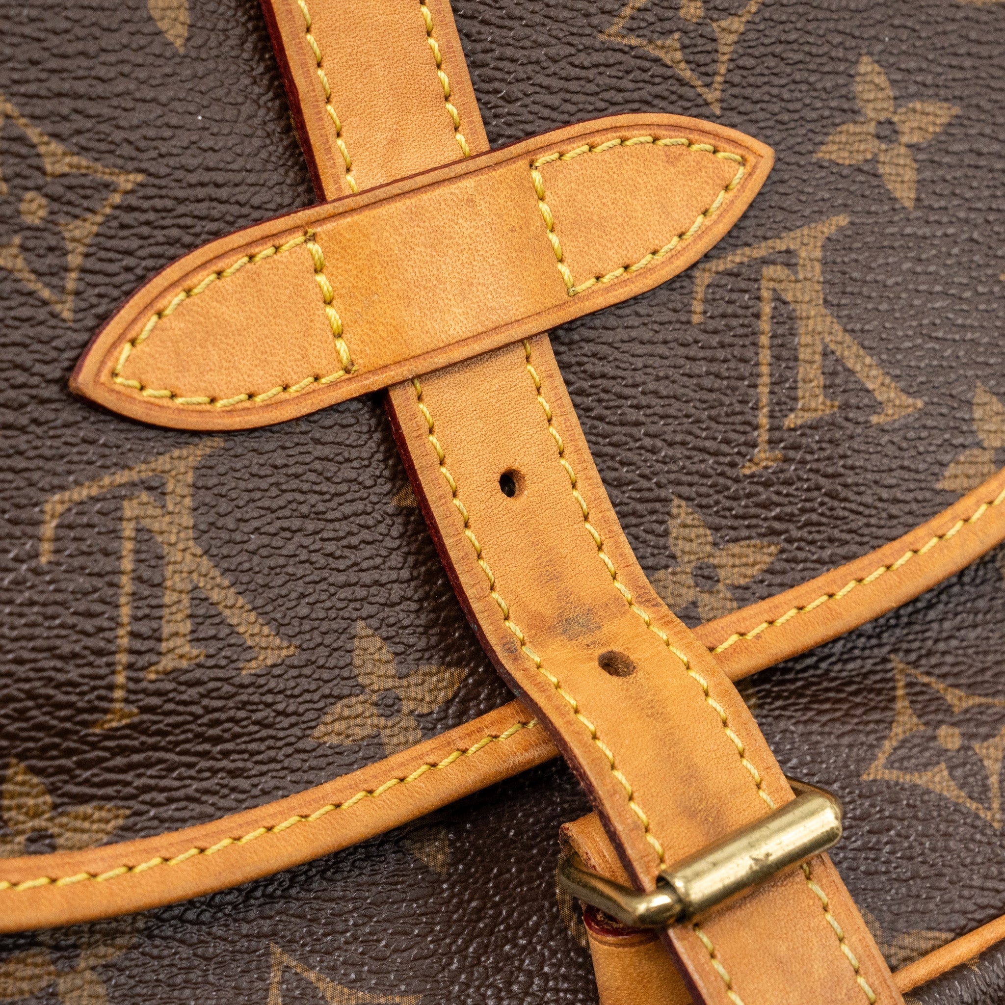 louis-vuitton-vintage-saumur-bag-monogram-canvas-ghw