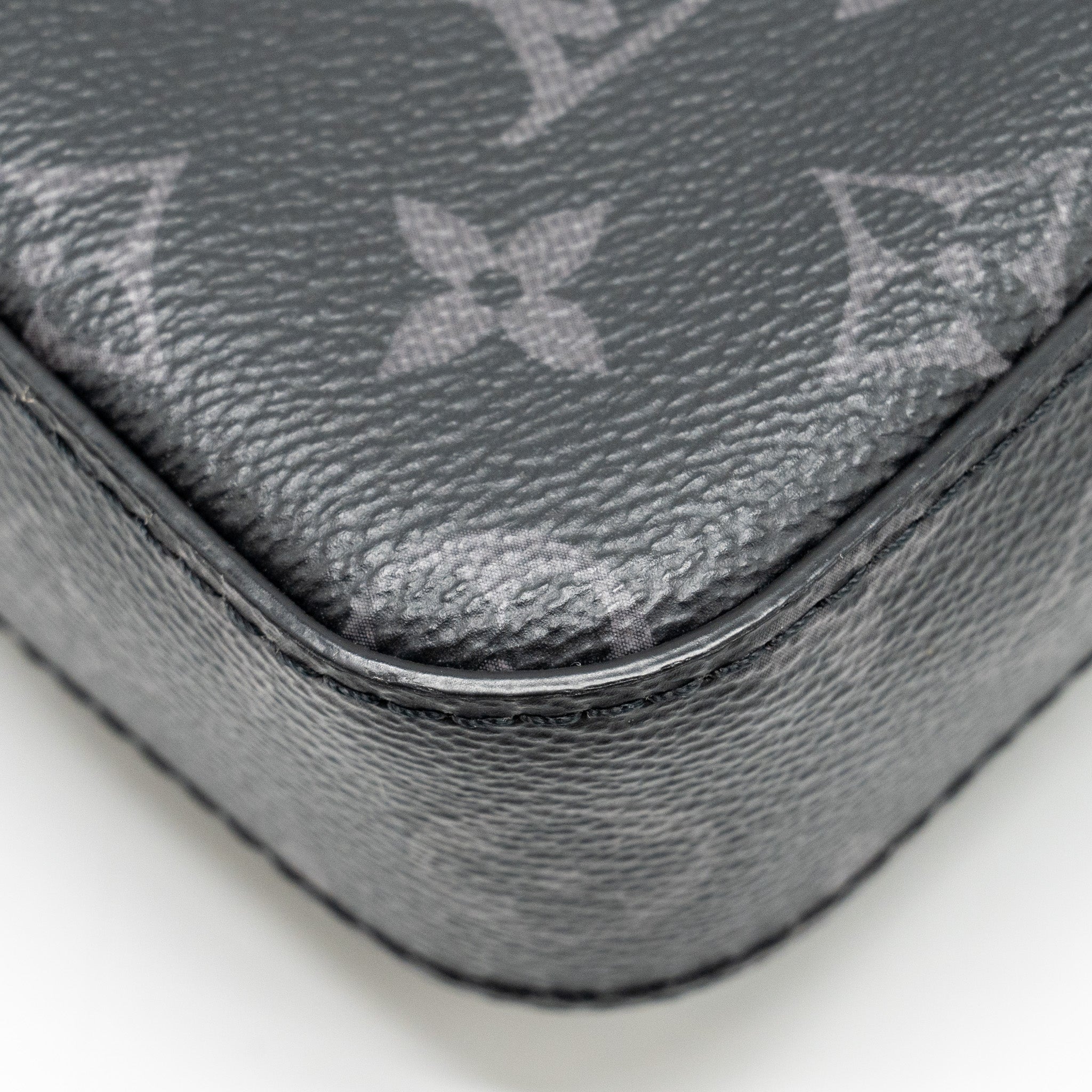 louis-vuitton-trio-messanger-monogram-eclipse-canvas-black-black-hardware