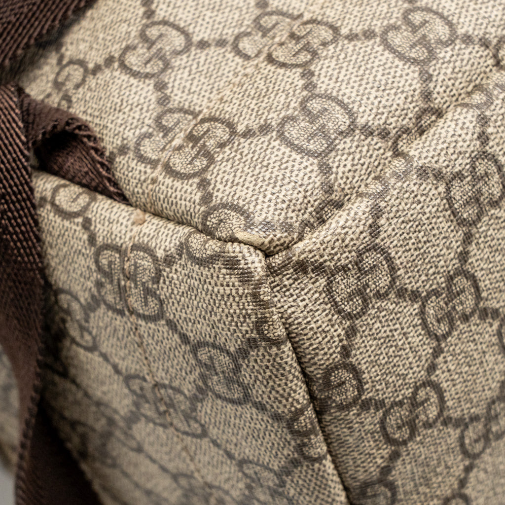 gucci-single-buckle-backpack-gg-supreme-canvas-brown-shw