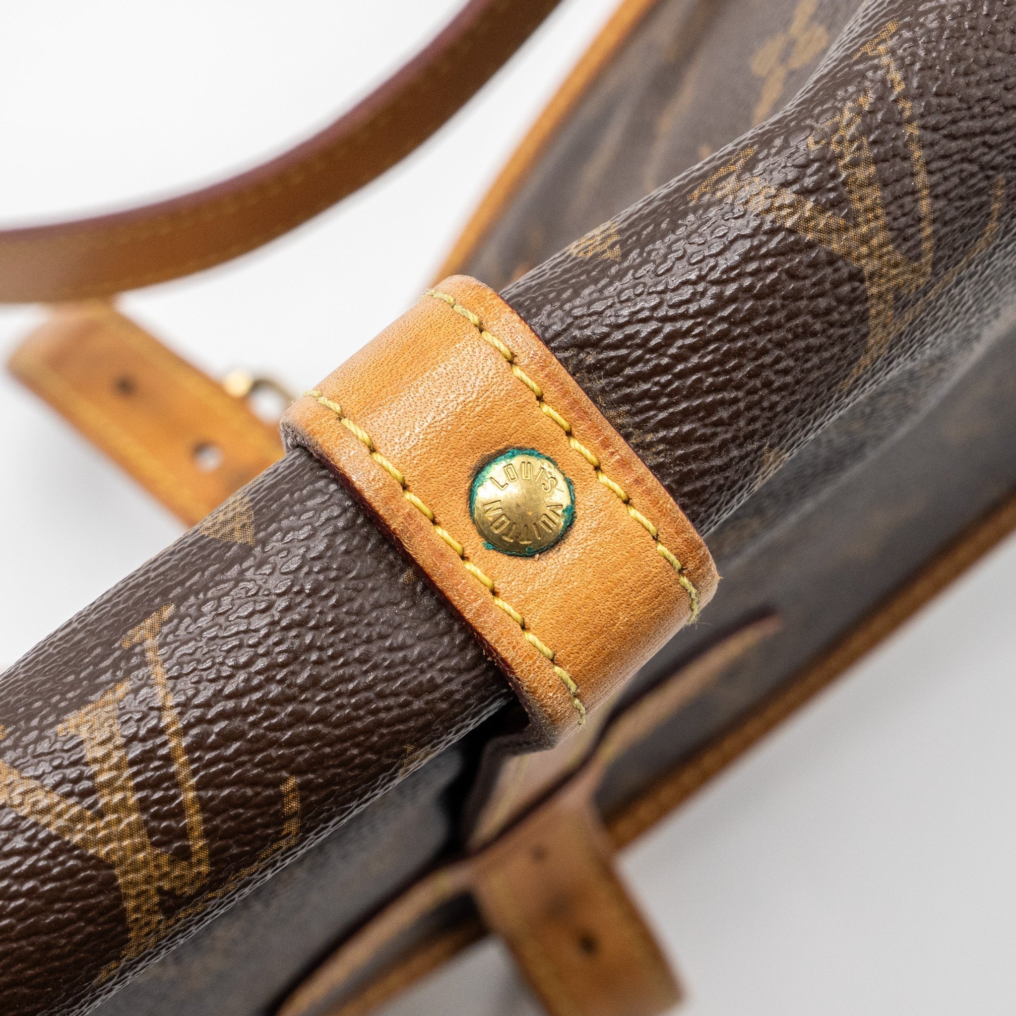 louis-vuitton-vintage-saumur-bag-monogram-canvas-ghw