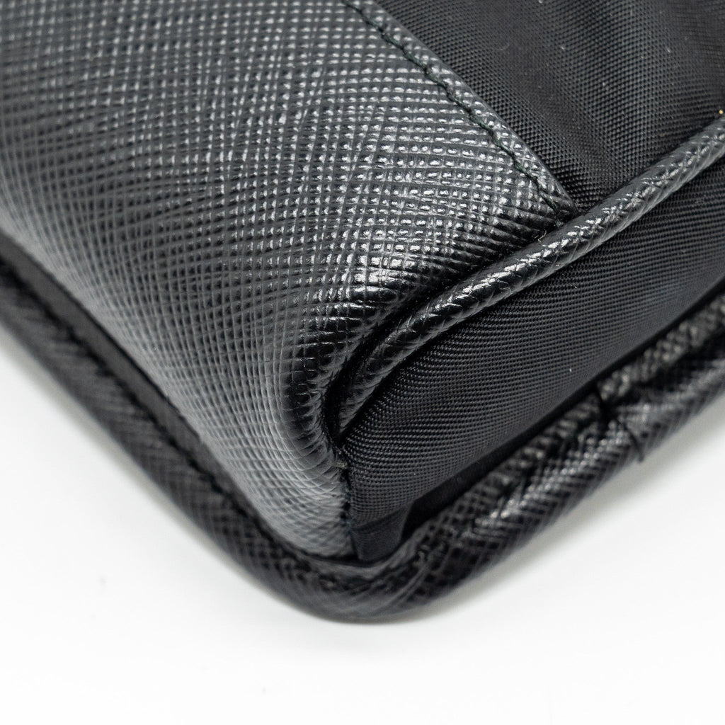 prada-smartphone-case-re-nylon-and-saffiano-leather-black-shw