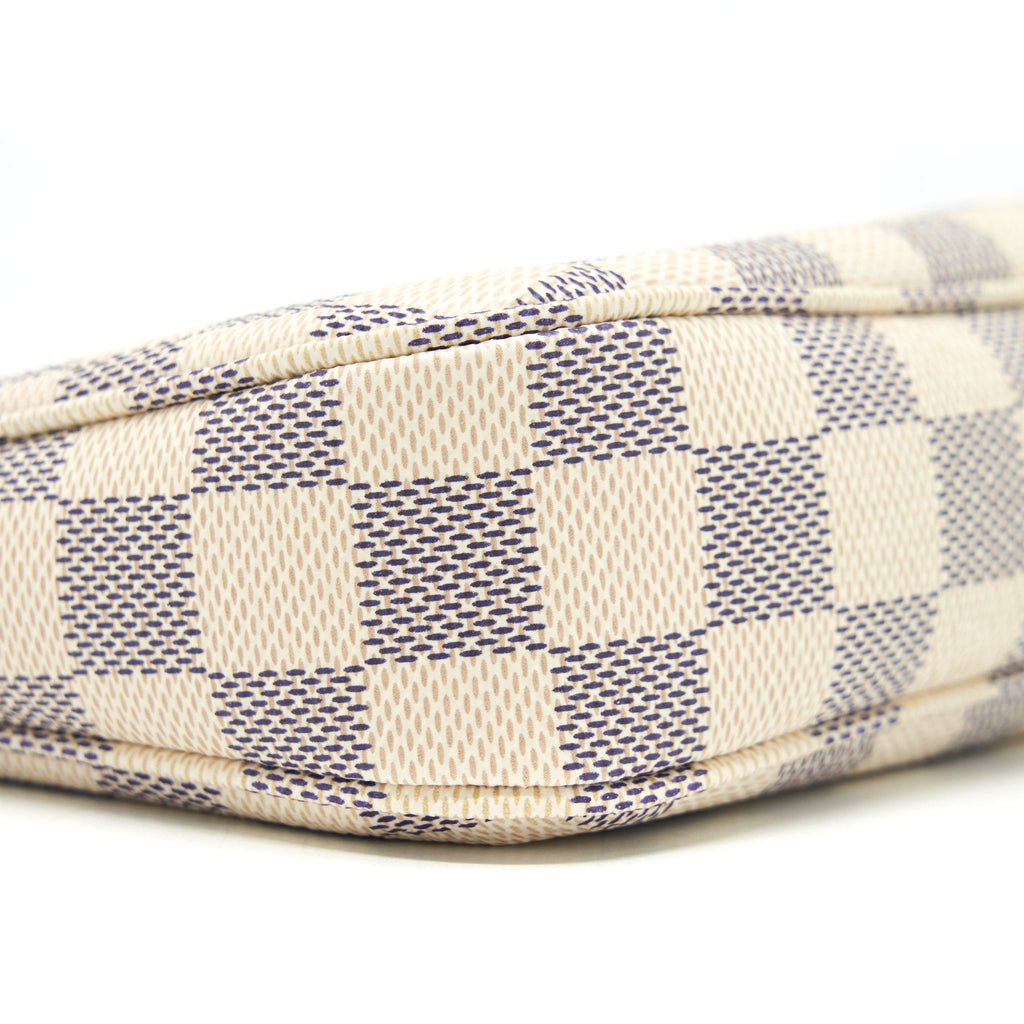 louis-vuitton-pochette-accessories-damier-azur-year-2022