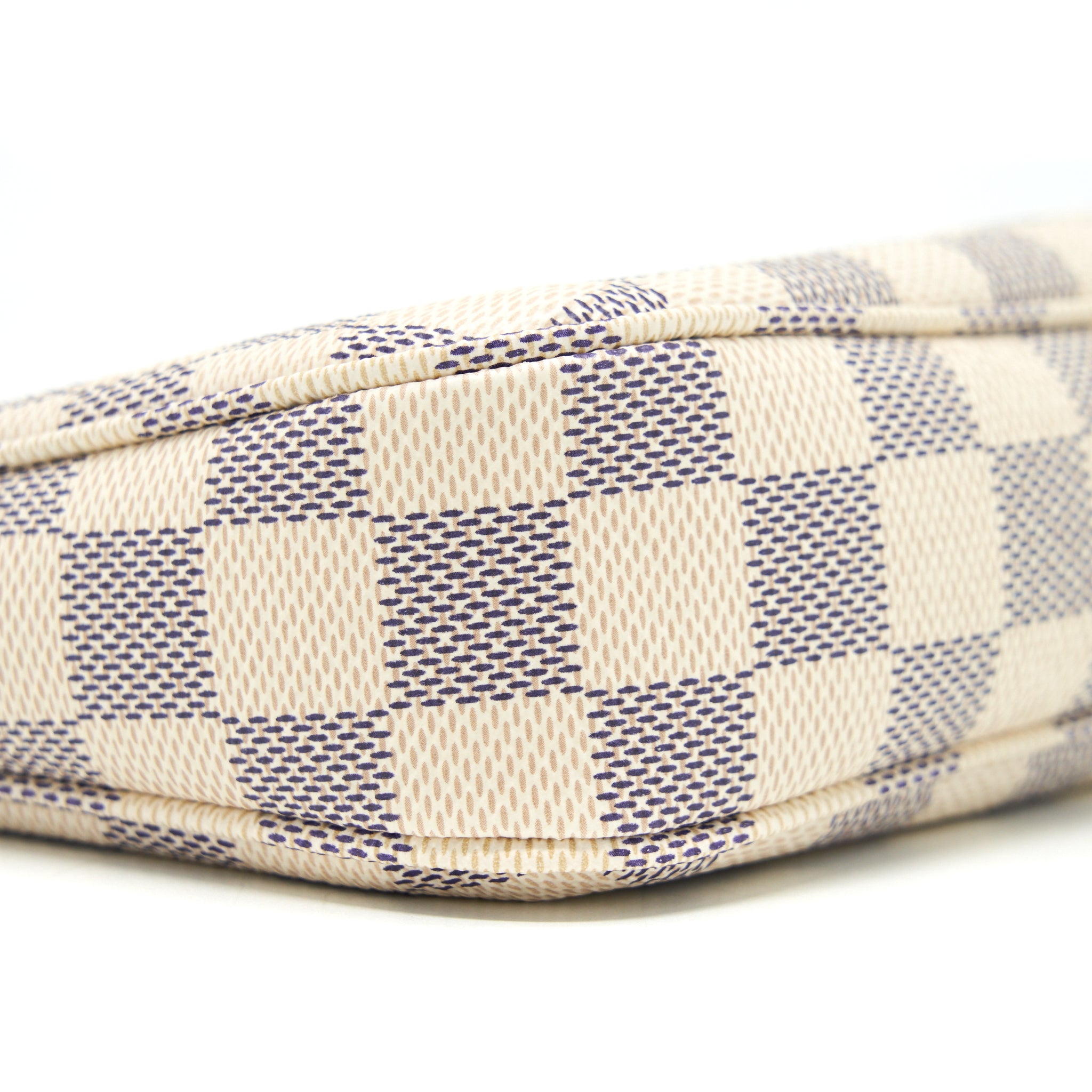 louis-vuitton-pochette-accessories-damier-azur-year-2022