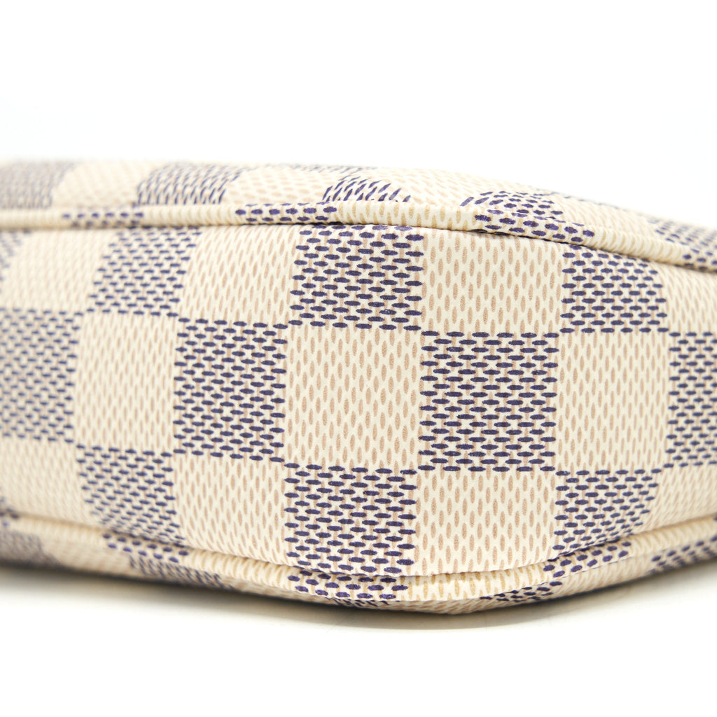 louis-vuitton-pochette-accessories-damier-azur-year-2022