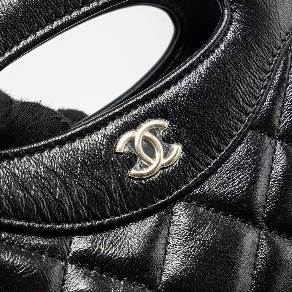 chanel-24s-31-mini-clutch-with-chain-shiny-lambskin-black-lghw