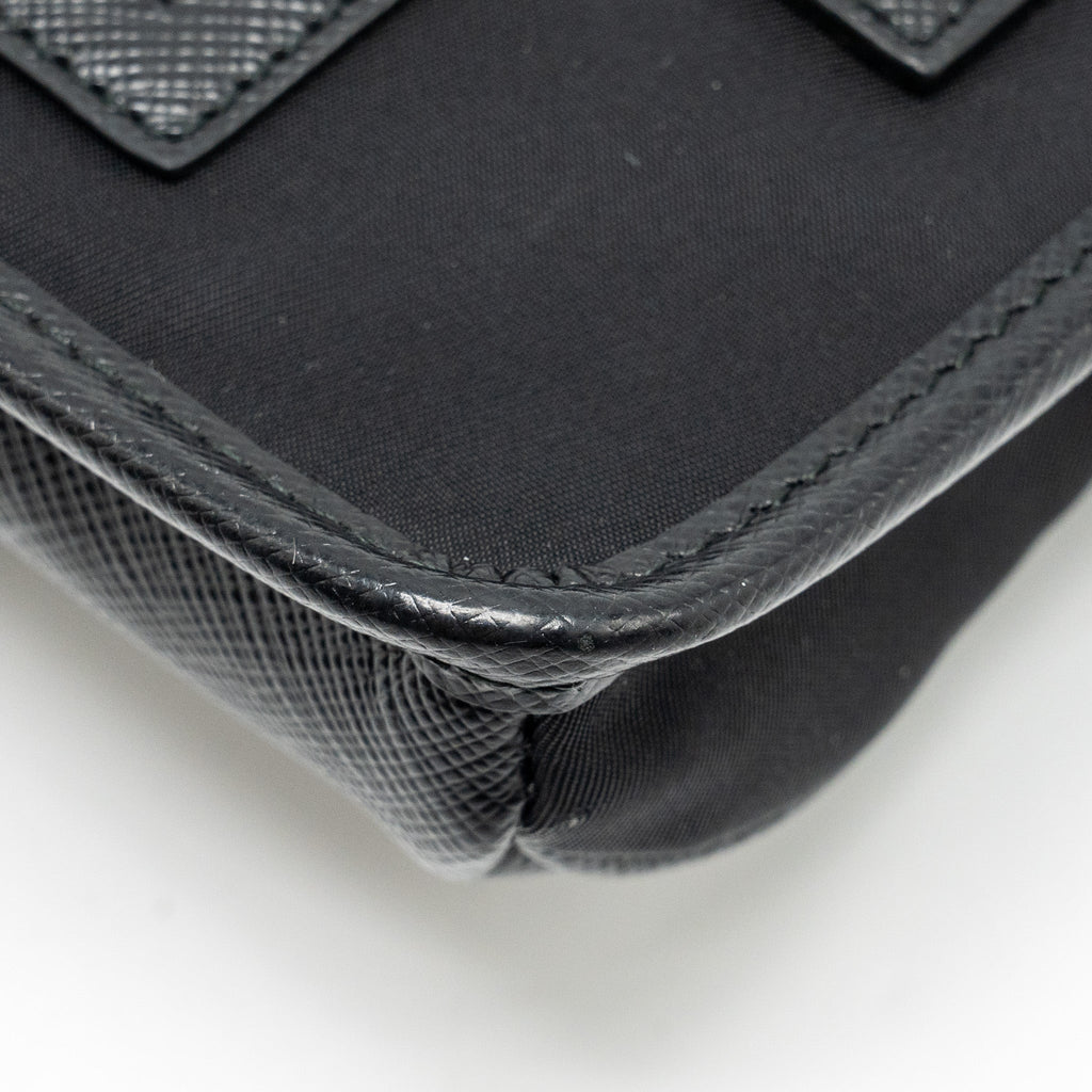 prada-smartphone-case-re-nylon-and-saffiano-leather-black-shw