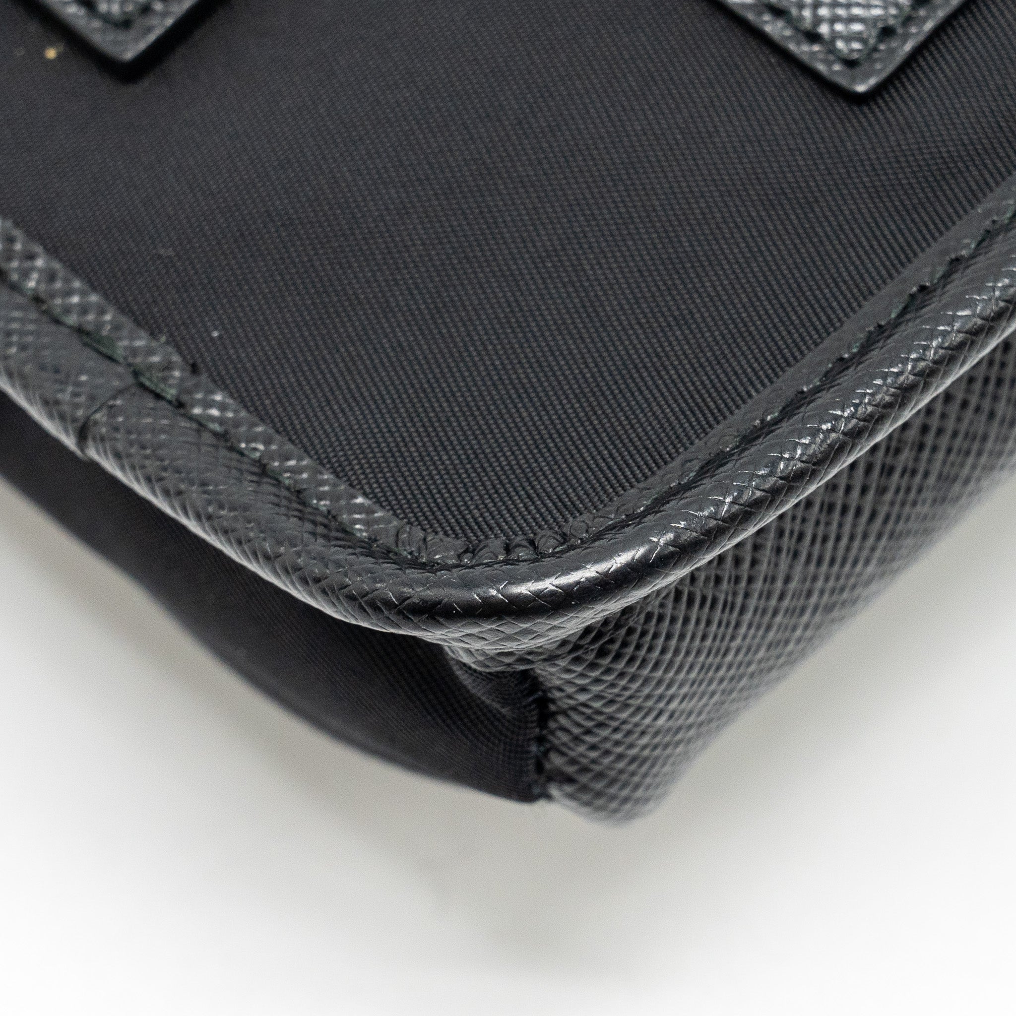 prada-smartphone-case-re-nylon-and-saffiano-leather-black-shw
