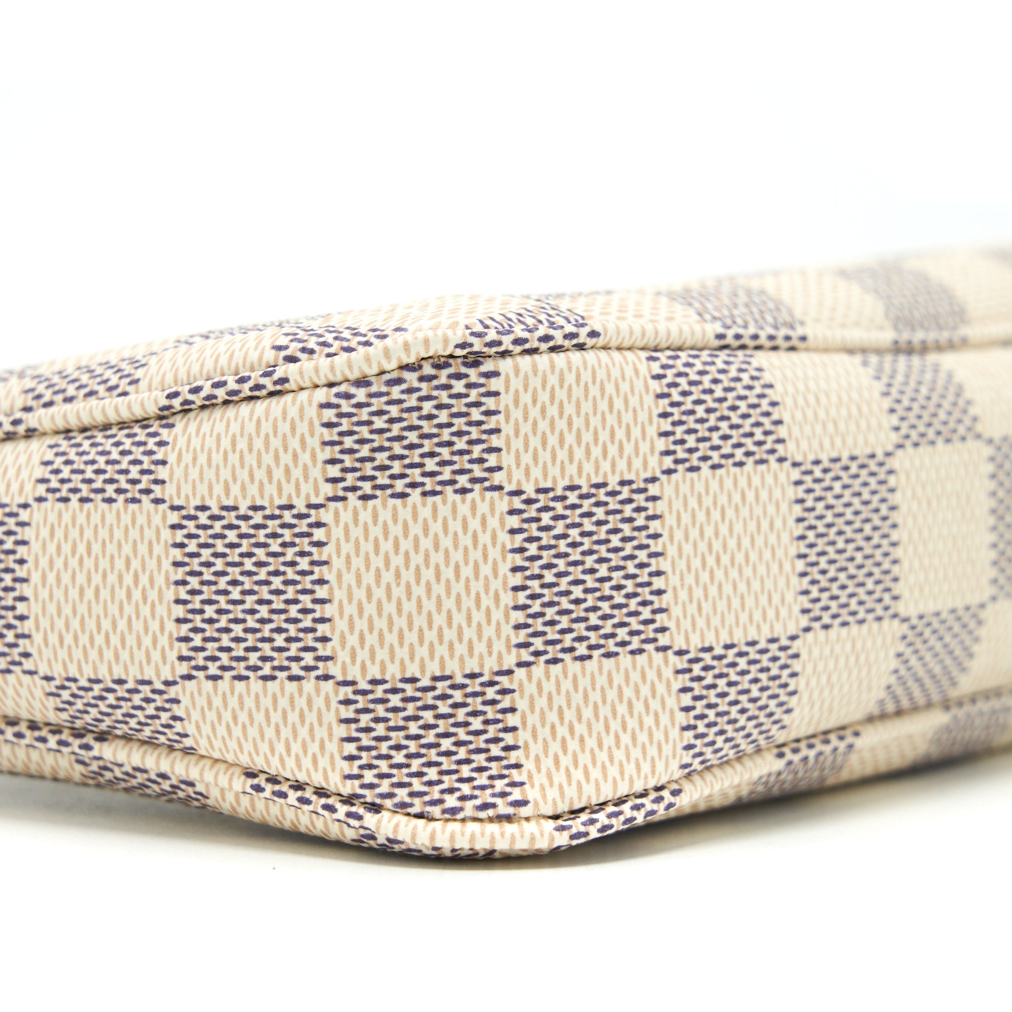 louis-vuitton-pochette-accessories-damier-azur-canvas-ghw-1