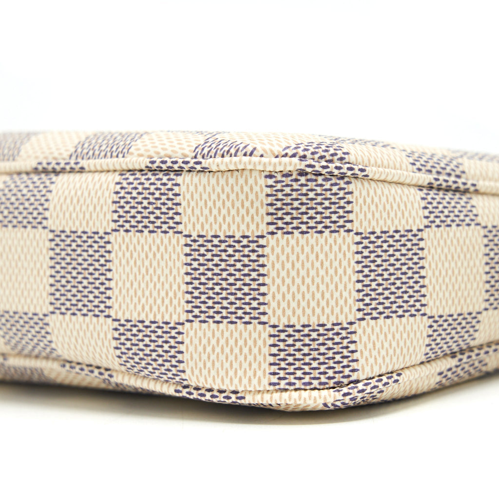 louis-vuitton-pochette-accessories-damier-azur-canvas-ghw-1