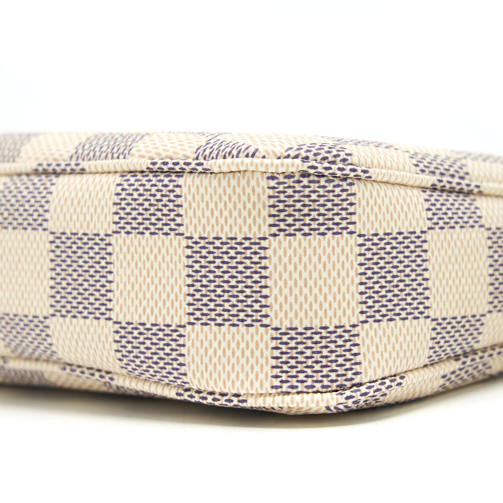 louis-vuitton-pochette-accessories-damier-azur-canvas-ghw-1