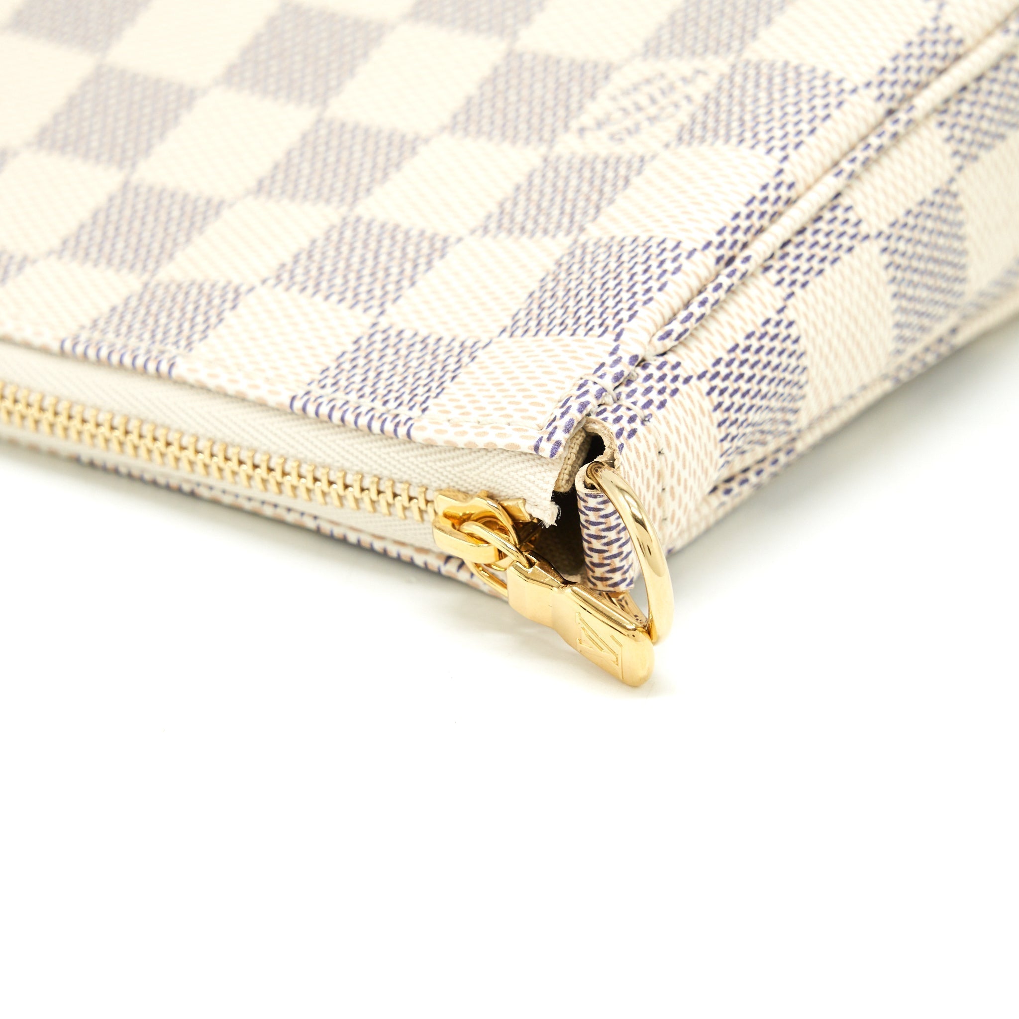 louis-vuitton-pochette-accessories-damier-azur-canvas-ghw-1