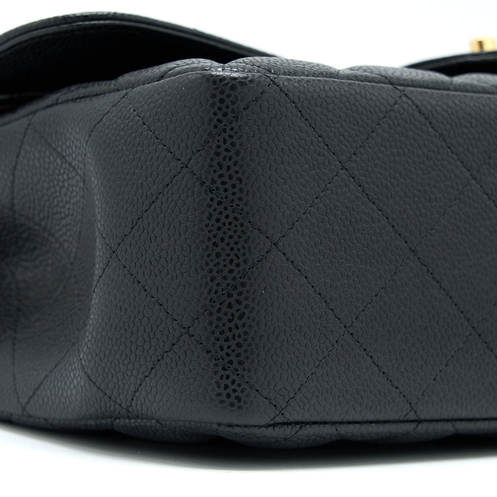 chanel-jumbo-classic-double-flap-bag-caviar-black-ghw-3