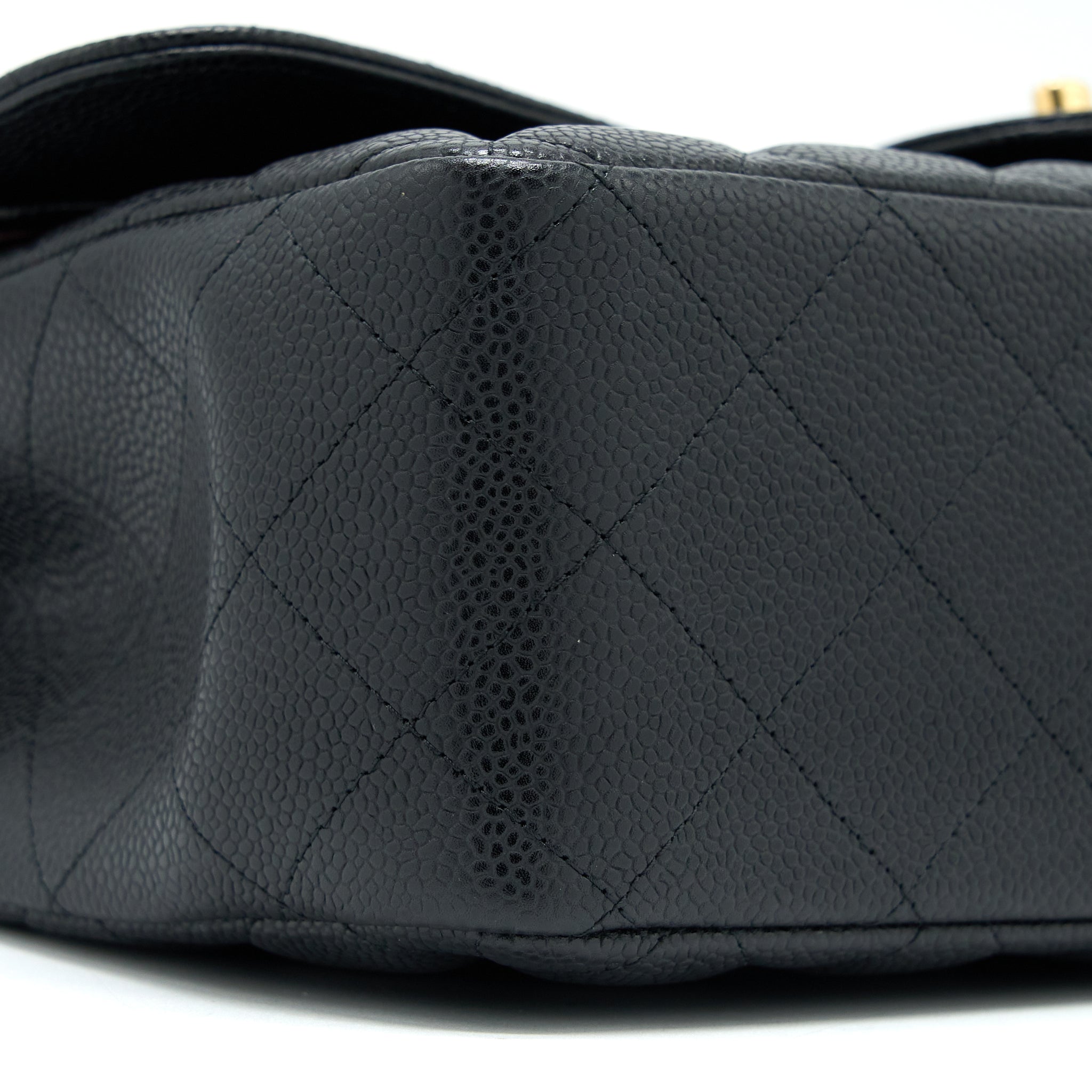 chanel-jumbo-classic-double-flap-bag-caviar-black-ghw-3