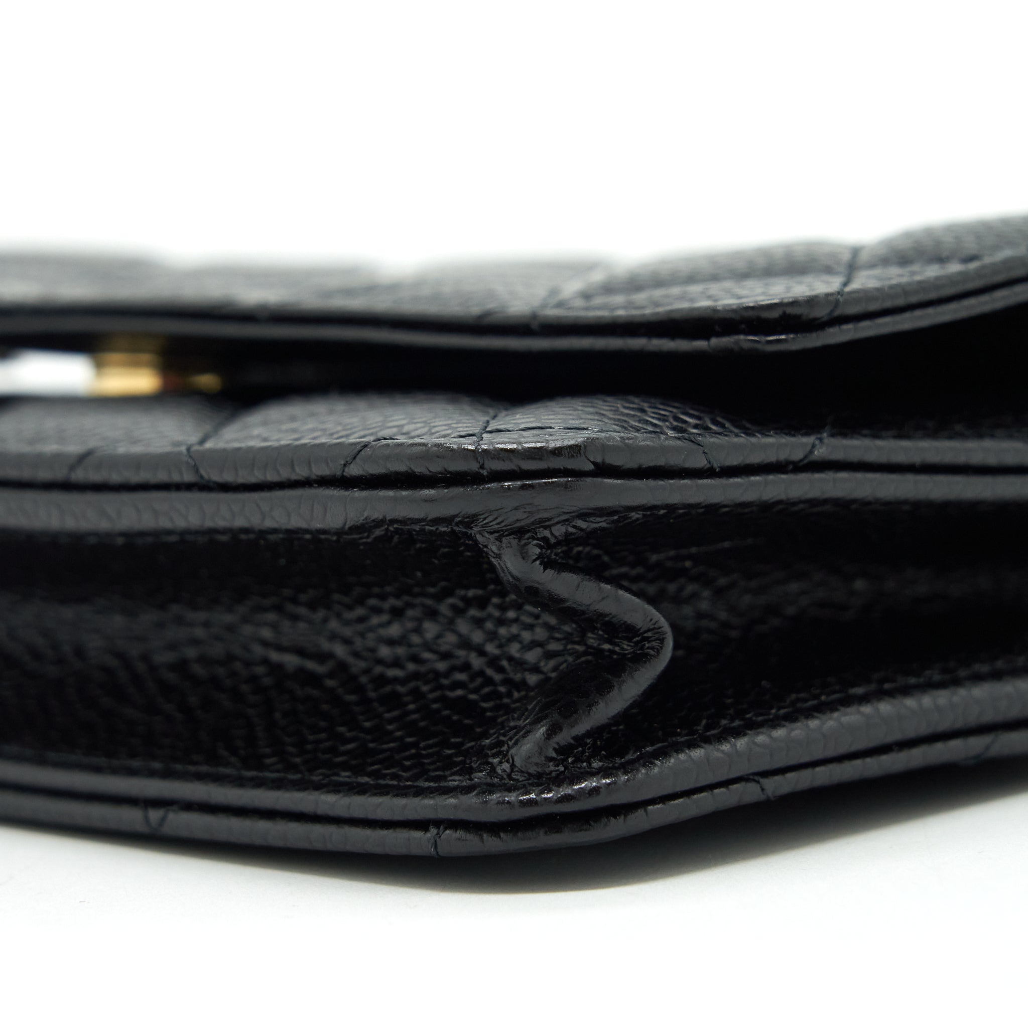 chanel-22p-classic-wallet-on-chain-caviar-black-lghw-microchip