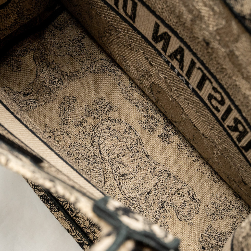 dior-medium-dior-book-tote-toile-de-jouy-reverse-embroidery-canvas-beige