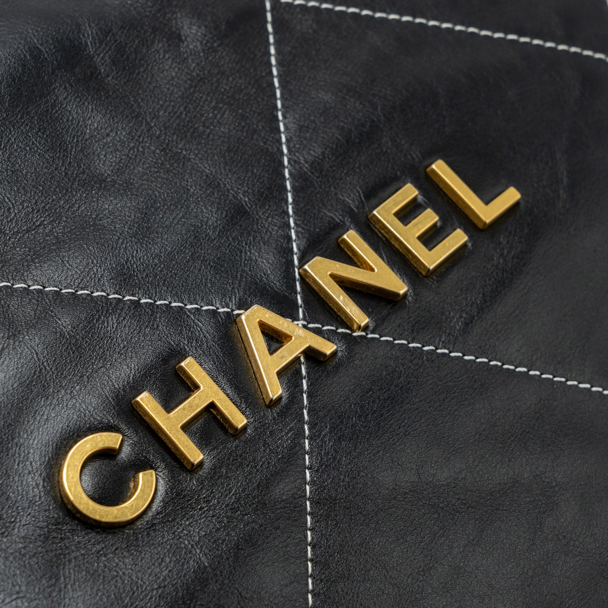 chanel-small-22-bag-gold-letter-shiny-calfskin-black-brushed-ghwmicrochip-1