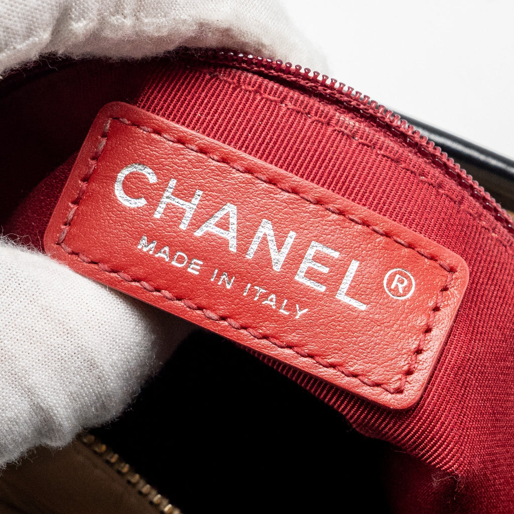 chanel-small-gabrielle-hobo-bag-aged-calfskin-beige-black-multicoloured-hardware