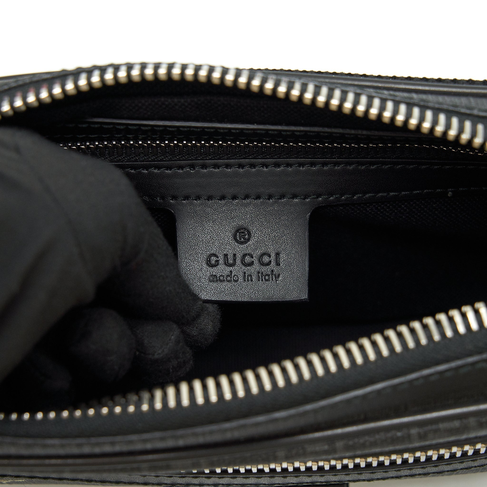 gucci-gg-supreme-tiger-belt-bag-black