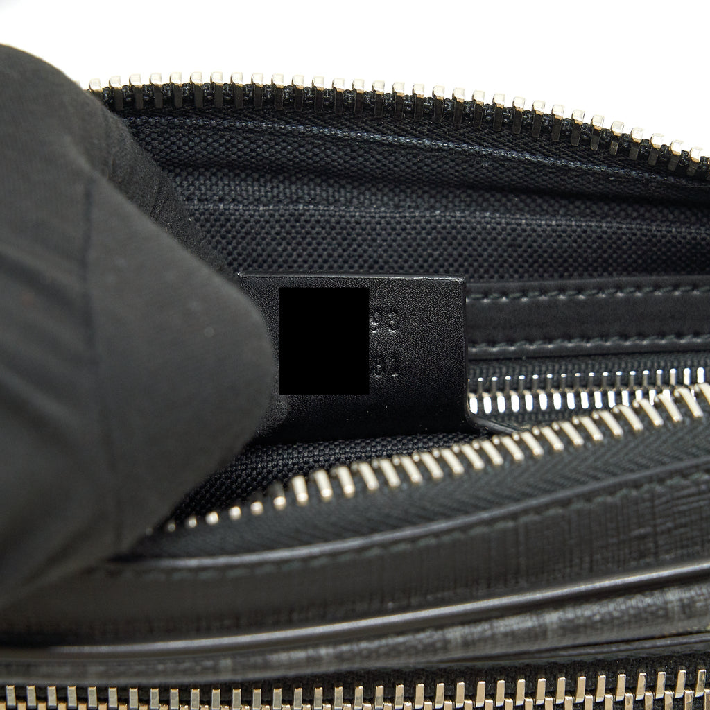 gucci-gg-supreme-tiger-belt-bag-black