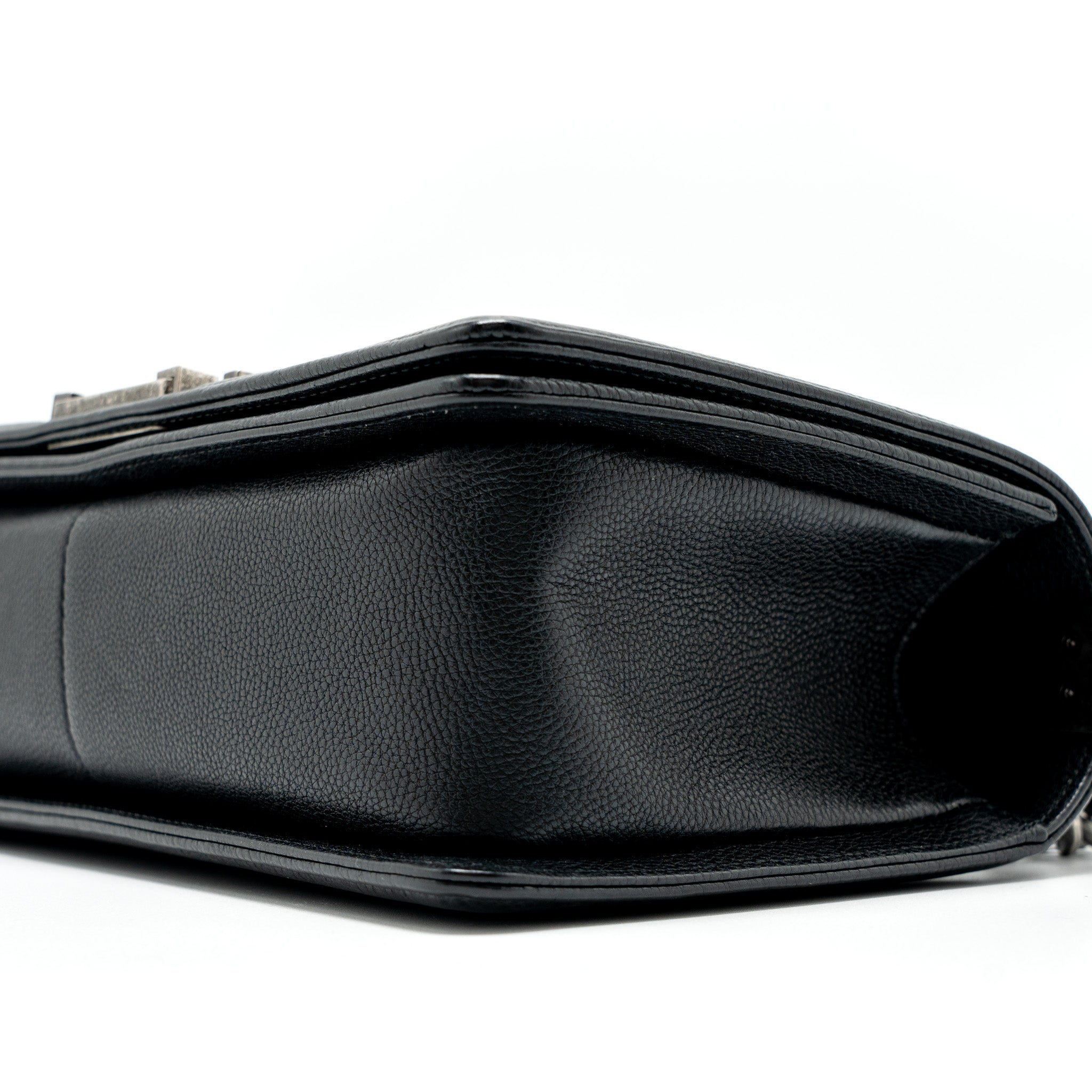 chanel-medium-boy-bag-grained-calfskin-black-ruthenium-hardware