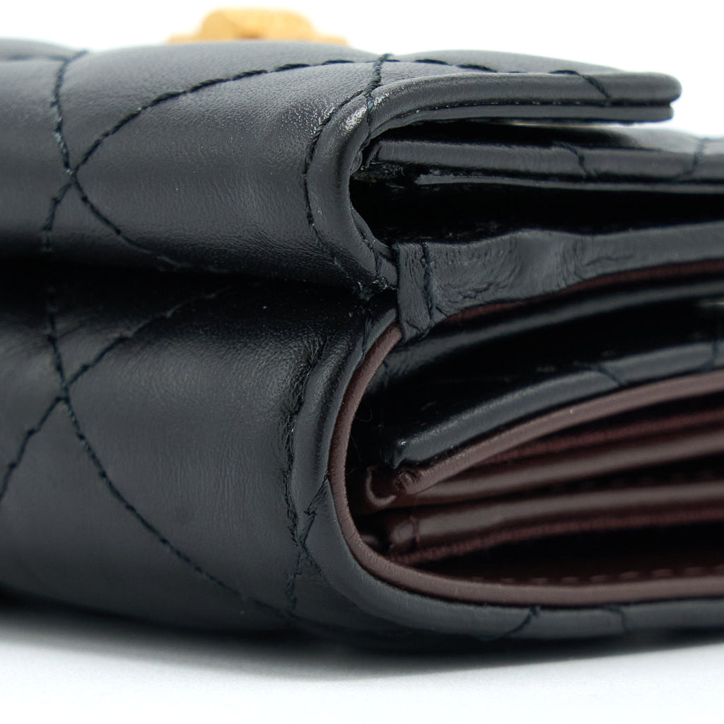 chanel-reissue-compact-wallet-calfskin-black-ghw