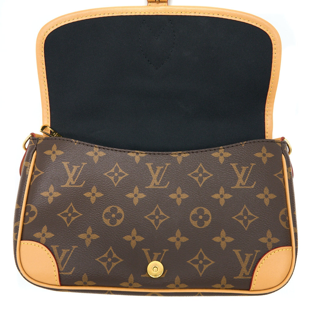 louis-vuitton-diane-bag-monogram-canvas-black-strap-ghw-new-version