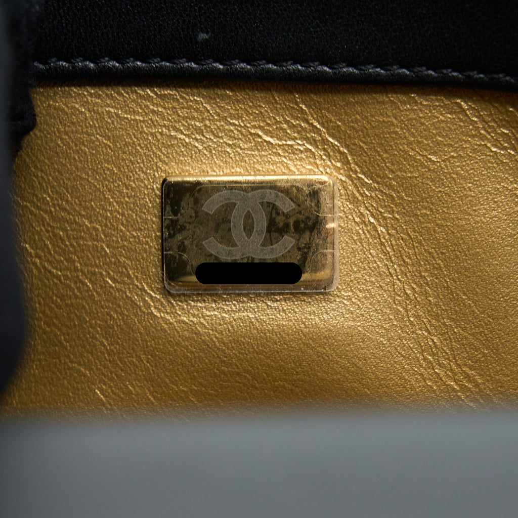 chanel-pearl-crush-mini-square-lambskin-black-brushed-ghw-microchip-1