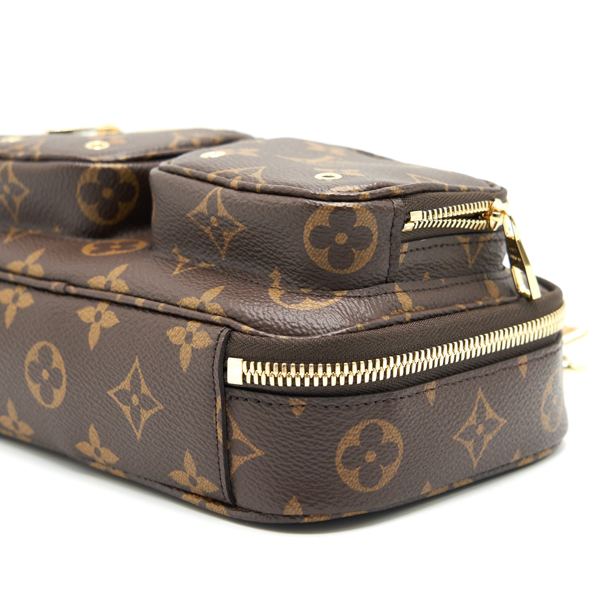 louis-vuitton-utility-crossbody-monogram-canvas-bag
