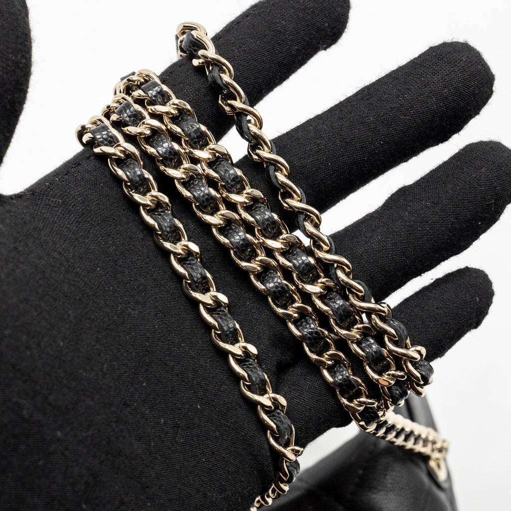 chanel-25c-detail-logo-quilted-hobo-bag-caviar-black-ghw-microchip-copy