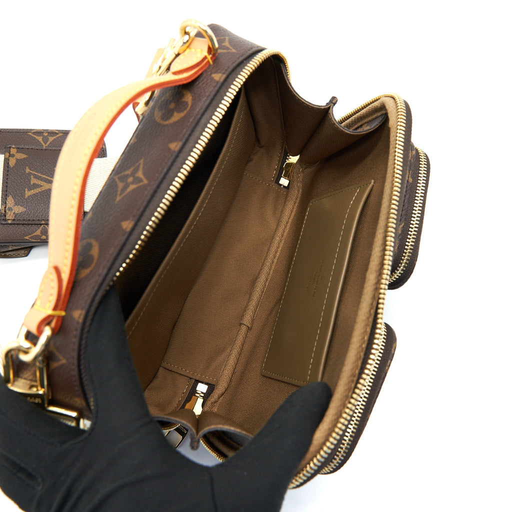 louis-vuitton-utility-crossbody-monogram-canvas-bag