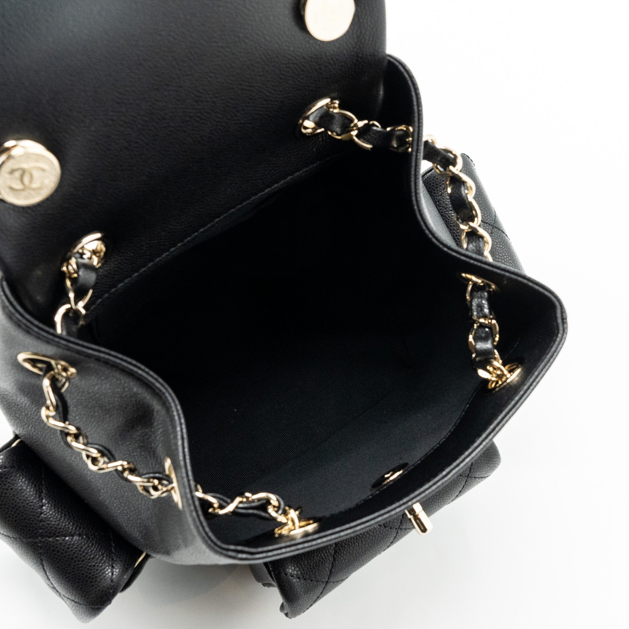 chanel-23k-triple-pocket-backpack-caviar-black-lghwmicrochip