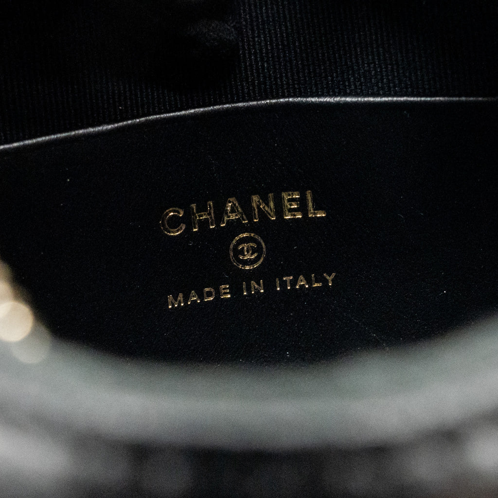 chanel-25c-detail-logo-quilted-hobo-bag-caviar-black-ghw-microchip-copy