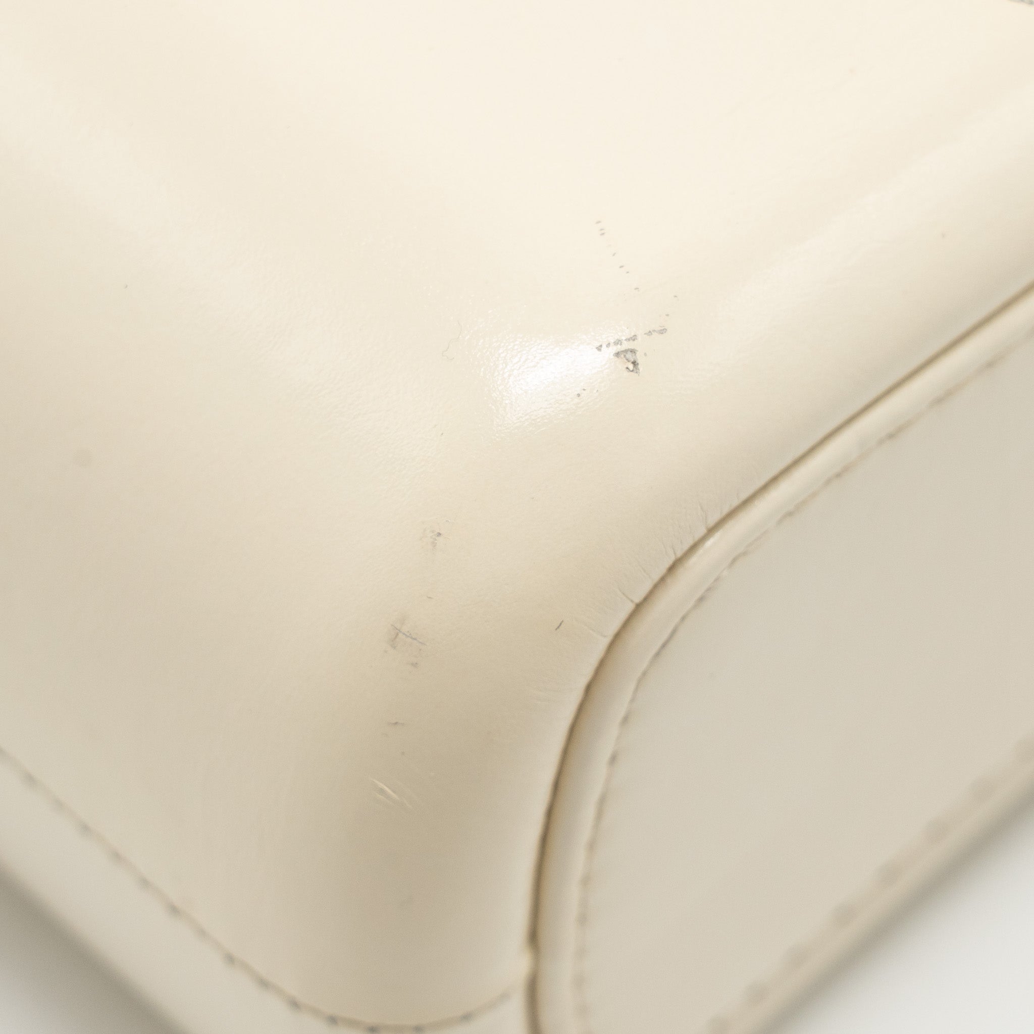 chanel-large-gabrielle-hobo-bag-aged-calfskin-white-multicolour-hardware